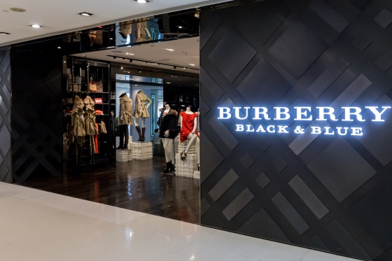 So What S The Deal With Burberry S Blue And Black Labels Grabean Blog